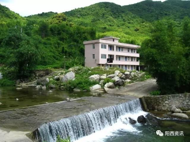 干群同心美环境 深山小村迎客来